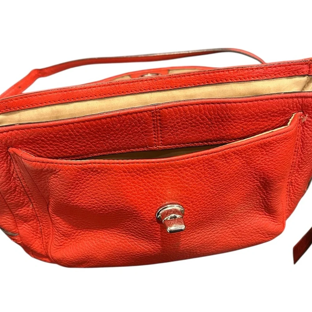 Vintage Coach Vibrant Red Leather Crossbody Bag - Picture 6 of 12